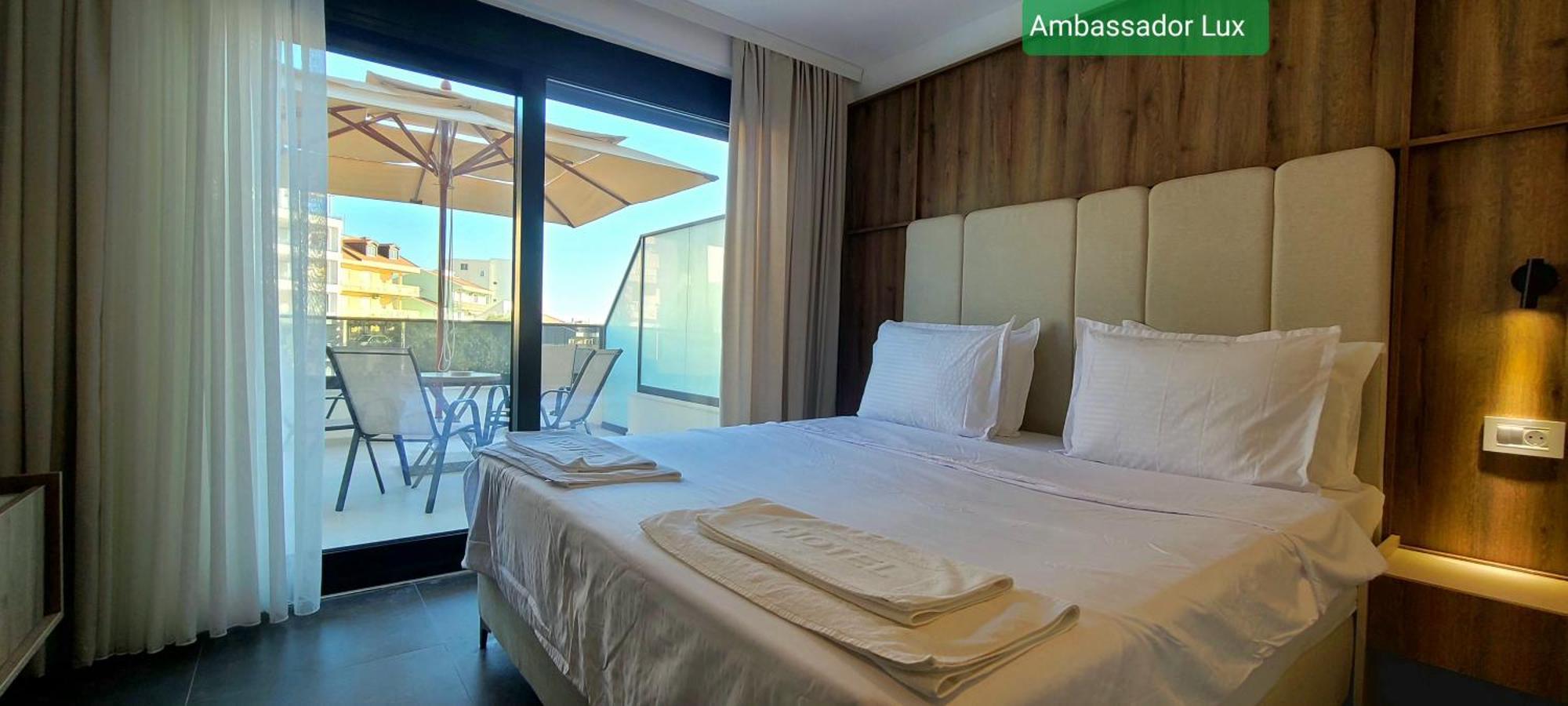 Ambassador & Ambassador Lux Apartments 乌尔齐尼 外观 照片
