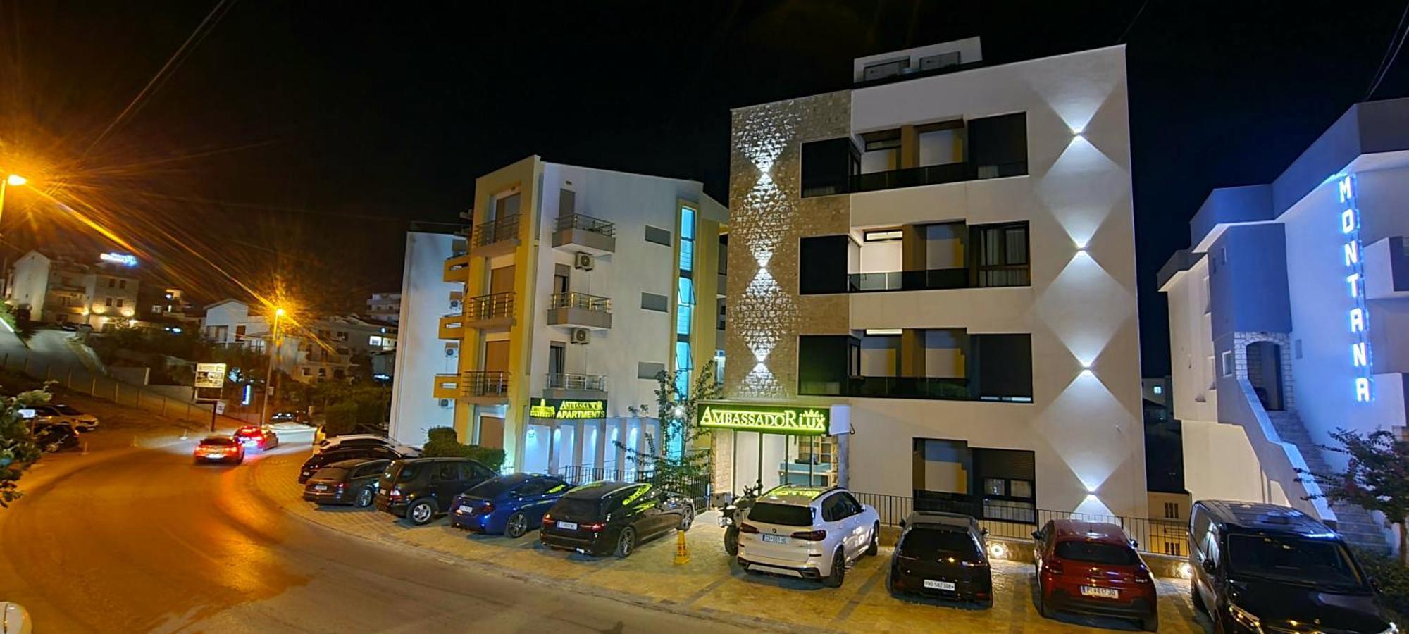 Ambassador & Ambassador Lux Apartments 乌尔齐尼 外观 照片